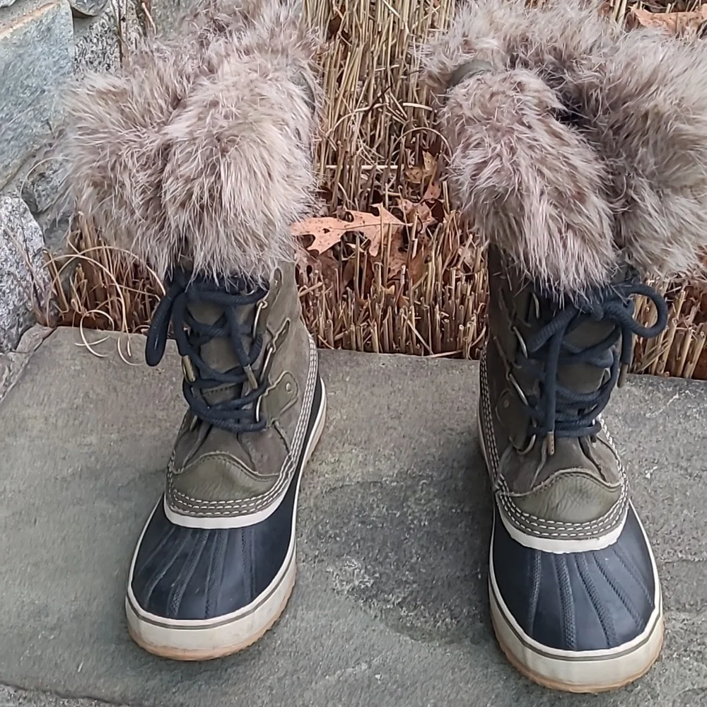 bottom trades leather